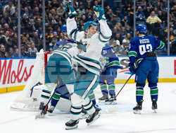 Sharks Canucks Hockey