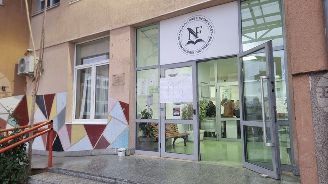 Парламентарни избори в Косово: Избирателните секции в страната отвориха врати