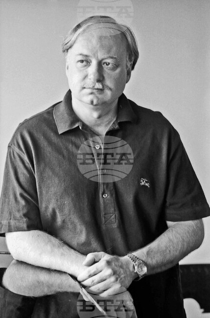 Моето верую е стремеж към духа на автора, но чрез моята индивидуалност, казва пианистът Иван Дреников, който днес навършва 80 години