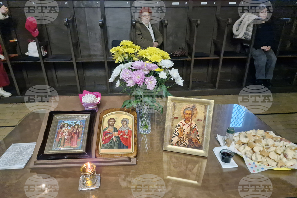 Търговище - храм „Св. Успение Богородично“ - неделна служба и проповед