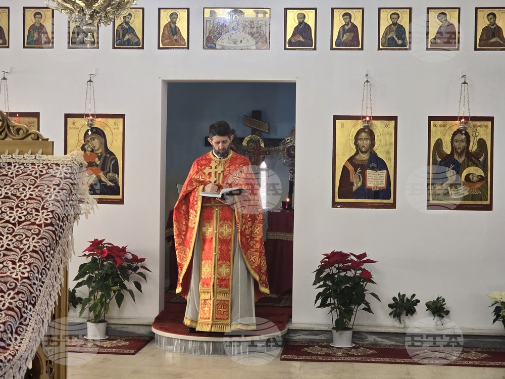 Гърция - Атина - българска църква - литургия