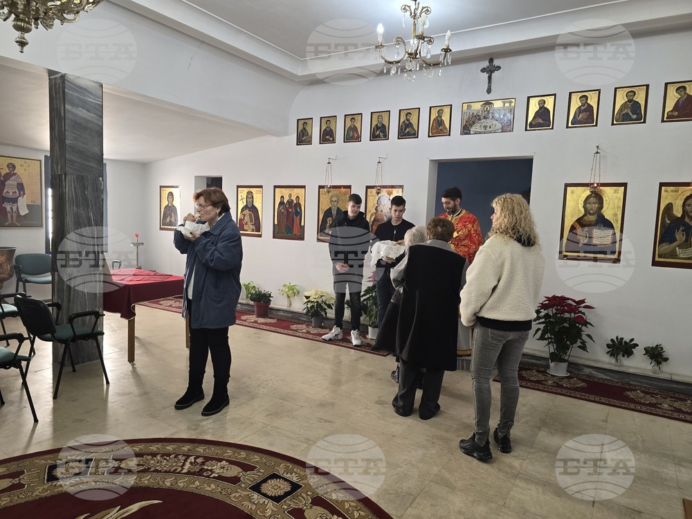 Гърция - Атина - българска църква - литургия