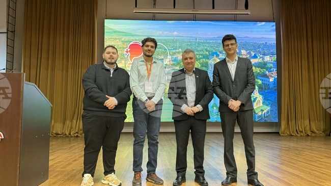 Ректорът откри Световното по дебати в УНСС