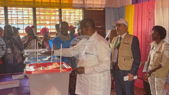 Президентът на Централноафриканската република Туадера беше преизбран със 76,15% от гласовете