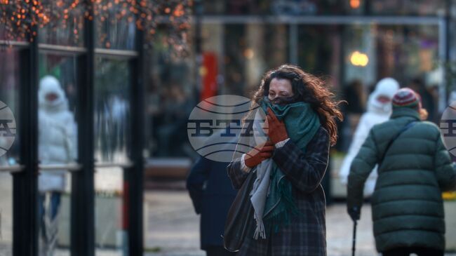 Силният вятър причини материални щети в общо 26 области в страната, няма пострадали хора