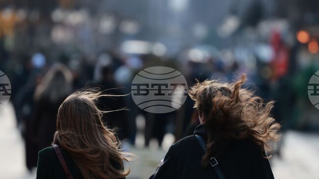 Няма пострадали хора и населени места без електричество на територията на Столичната община заради силния вятър, съобщиха от "Аварийна помощ и превенция"