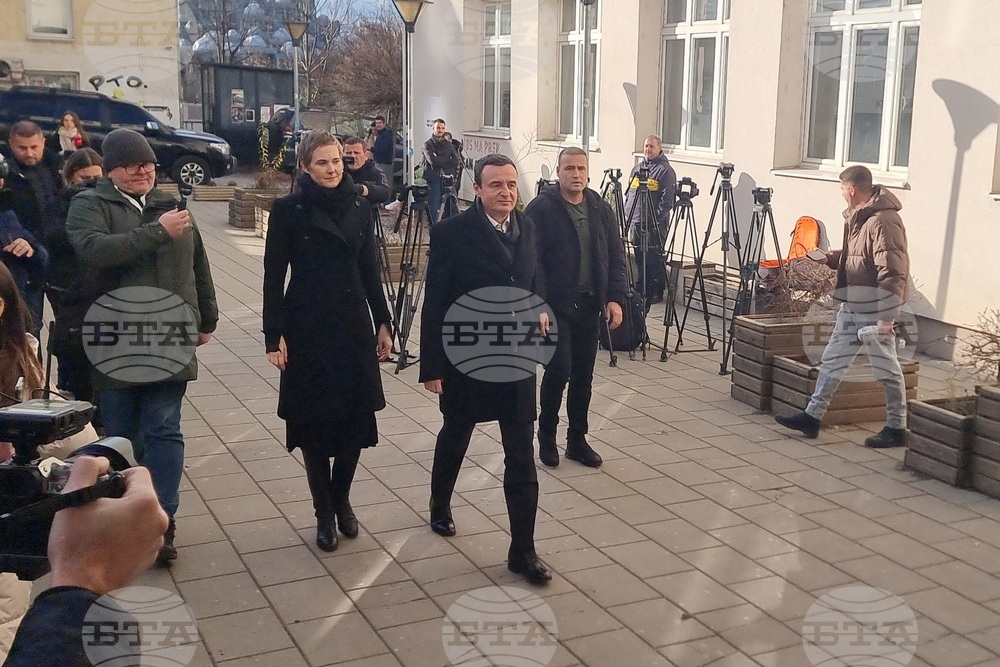 Косово - парламентарни избори - официални лица - гласуване