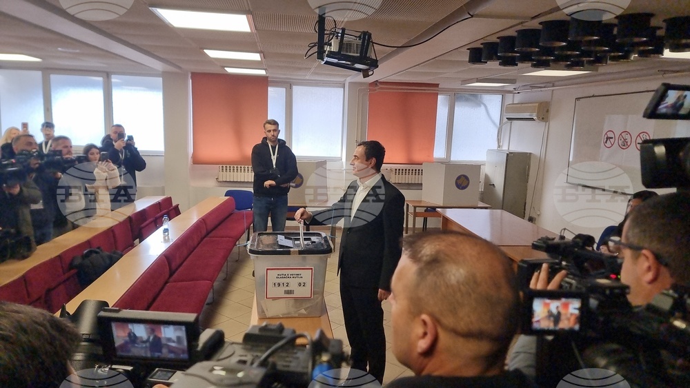 Косово - парламентарни избори - официални лица - гласуване