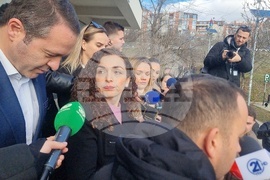 Косово - парламентарни избори - официални лица - гласуване