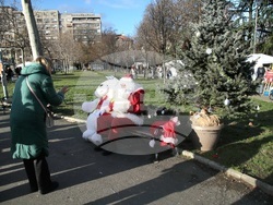 Сърбия - Белград - протестиращи - благотворителен базар