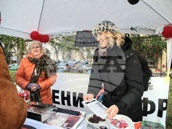 Сърбия - Белград - протестиращи - благотворителен базар