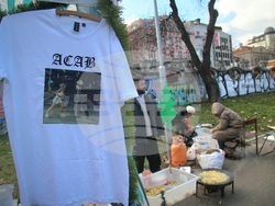 Сърбия - Белград - протестиращи - благотворителен базар