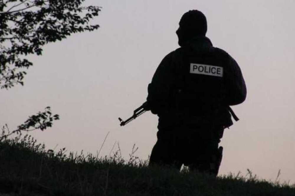 КосоваПрес: Петима сърби се опитаха да преминат границата на Косово незаконно, сред задържаните е бивш войник