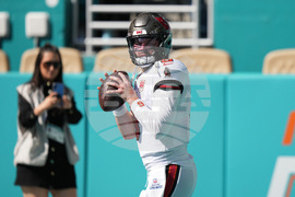 Buccaneers Dolphins Football