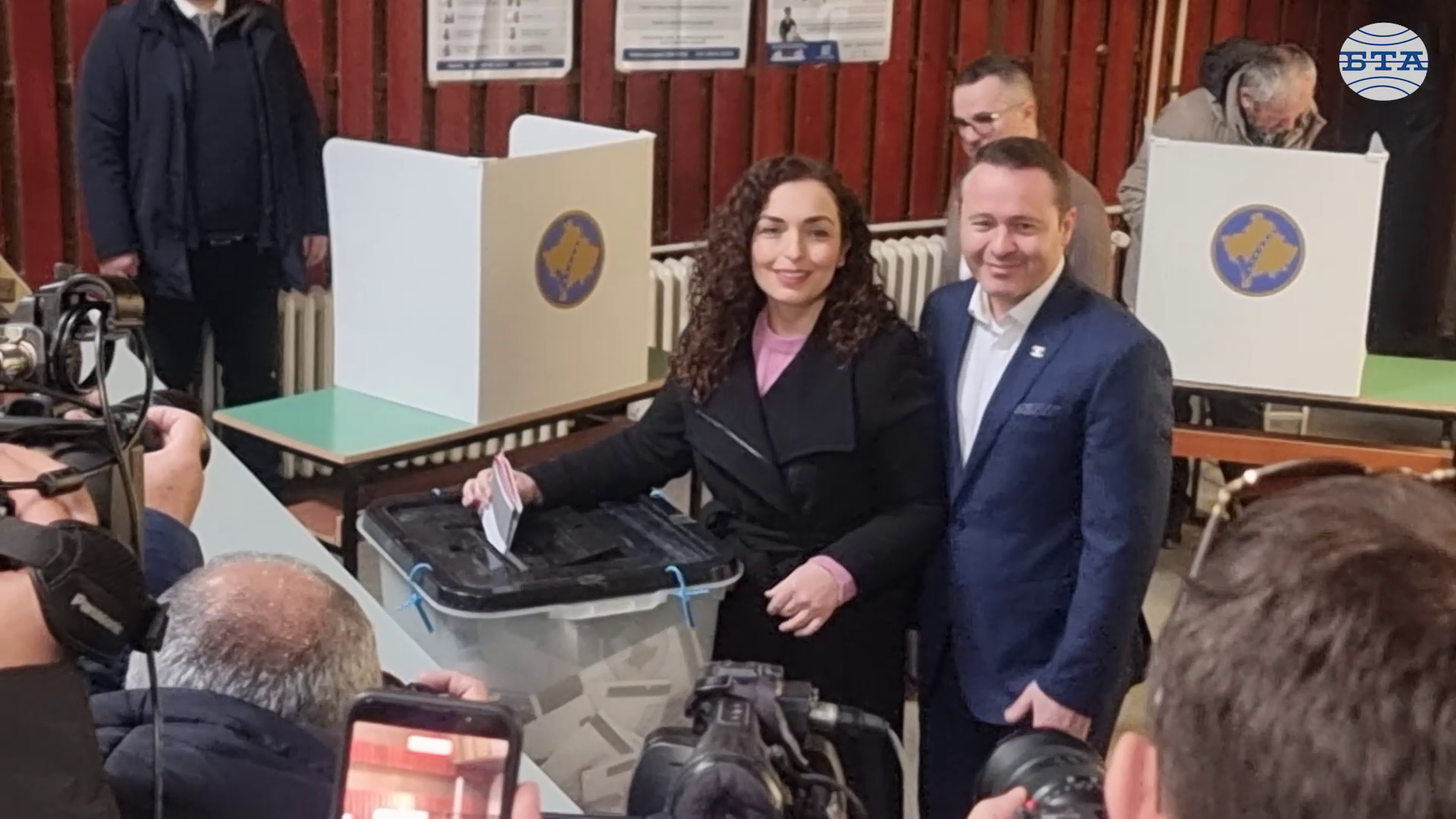 Парламентарни избори в Косово: Официални лица и лидери на политически сили упражниха правото си на глас на предсрочния вот днес