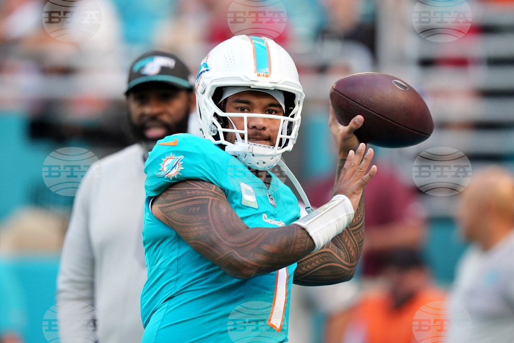 Buccaneers Dolphins Football