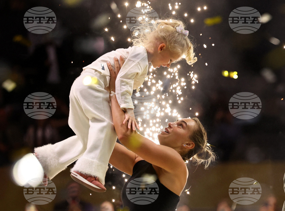 United Arab Emirates Tennis Battle of the Sexes