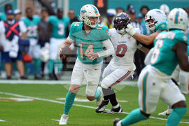 Buccaneers Dolphins Football