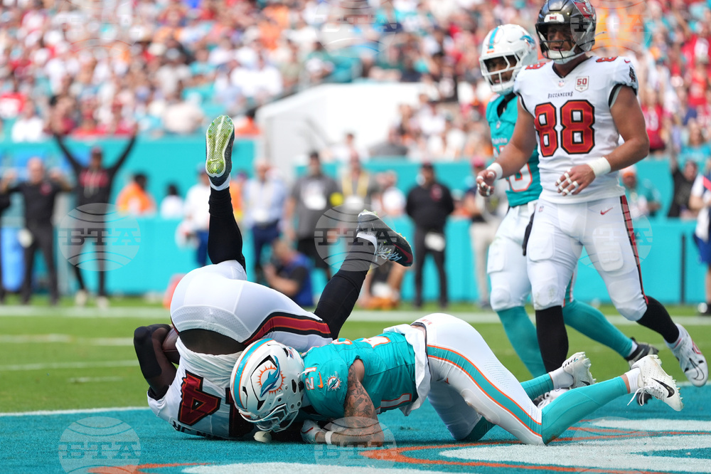 Buccaneers Dolphins Football