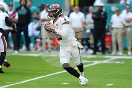 Buccaneers Dolphins Football