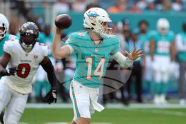 Buccaneers Dolphins Football