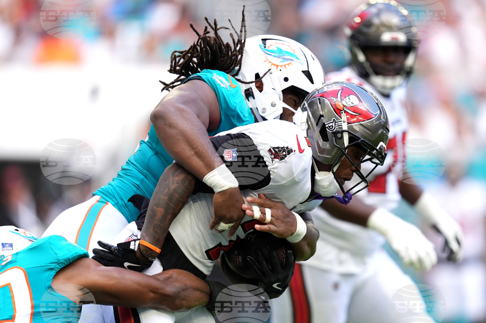 Buccaneers Dolphins Football
