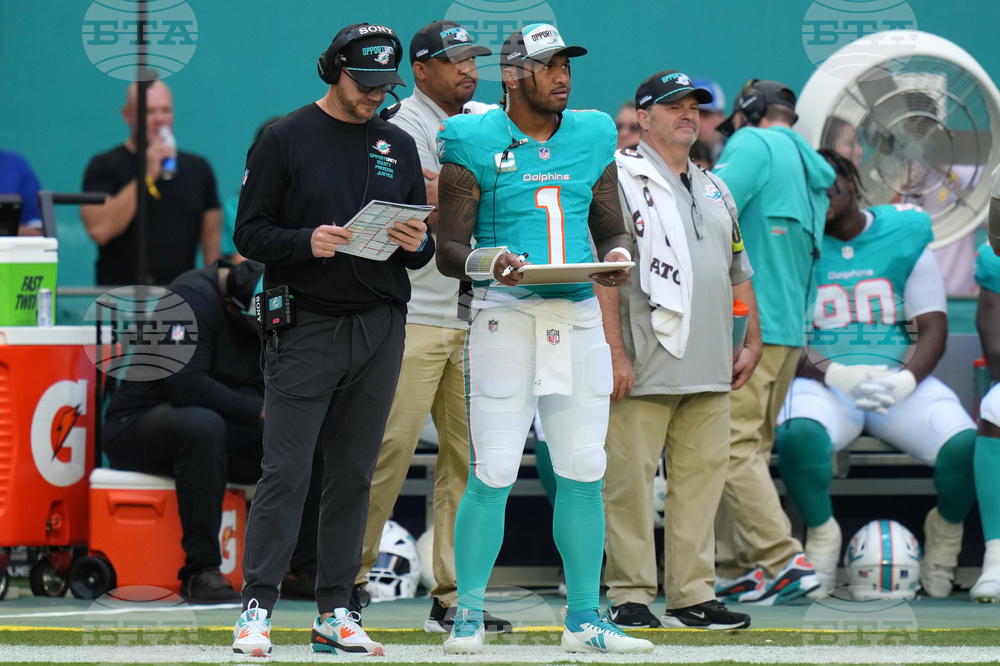 Buccaneers Dolphins Football