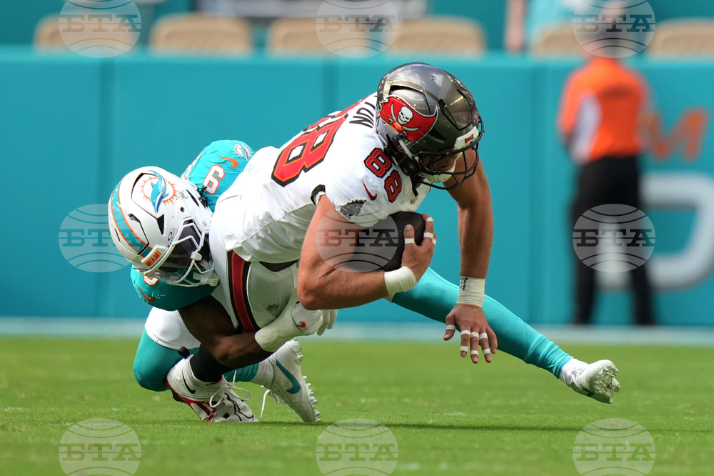 Buccaneers Dolphins Football