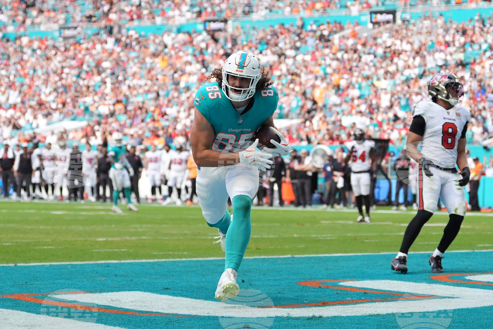 Buccaneers Dolphins Football