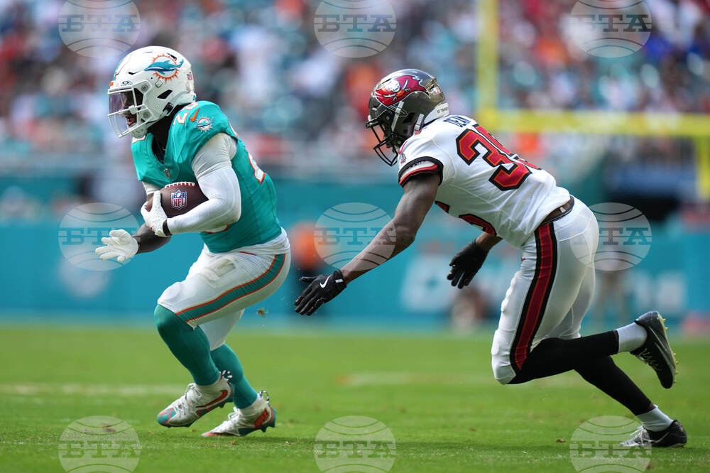 Buccaneers Dolphins Football