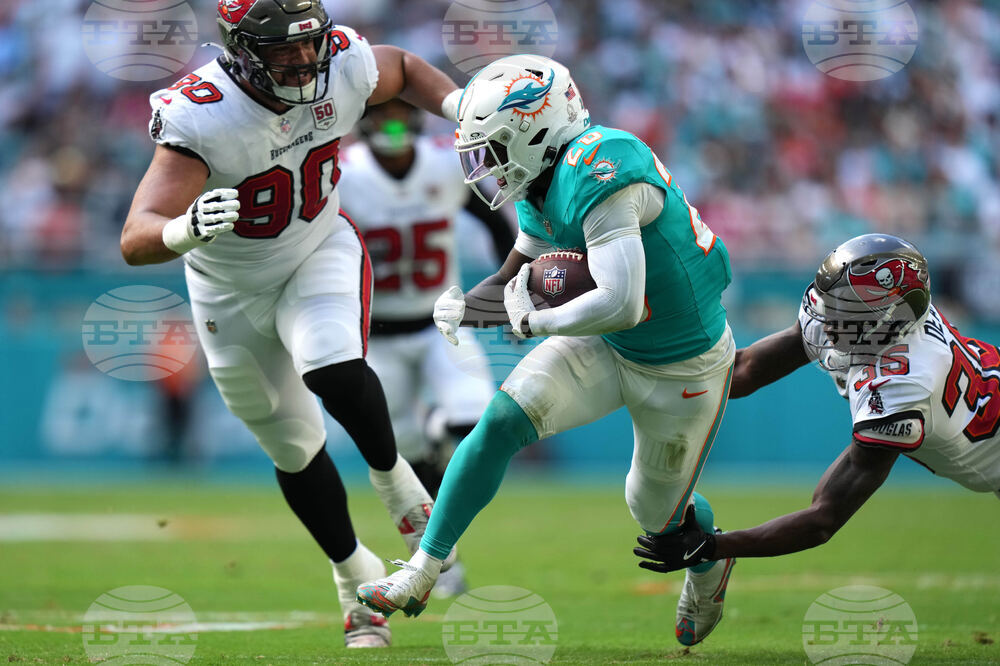 Buccaneers Dolphins Football