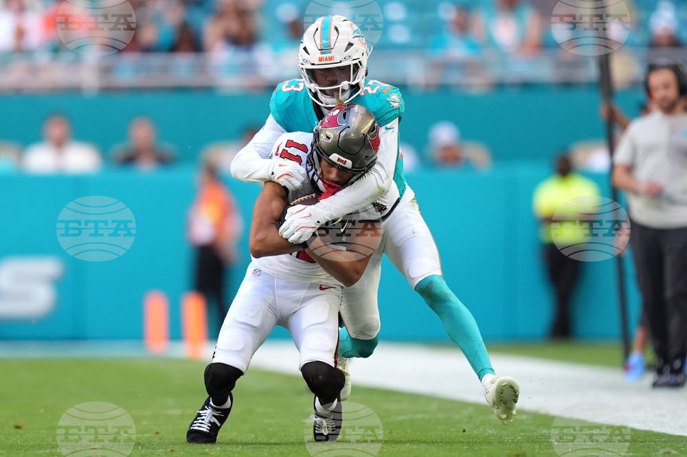 Buccaneers Dolphins Football