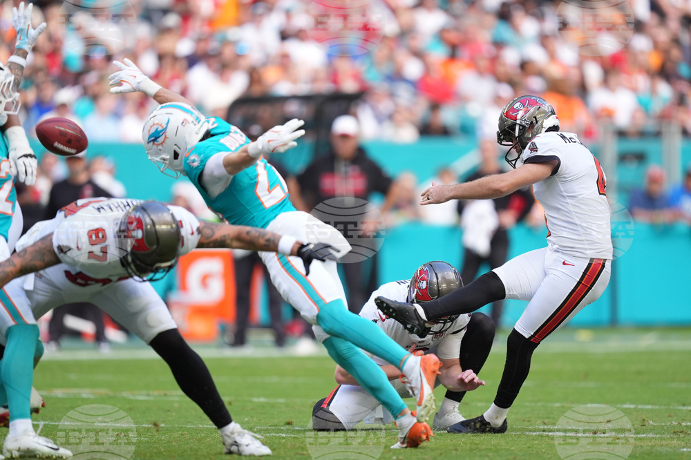 Buccaneers Dolphins Football