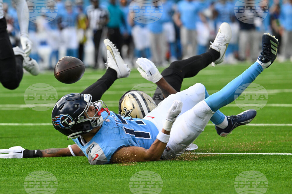 Saints Titans Football