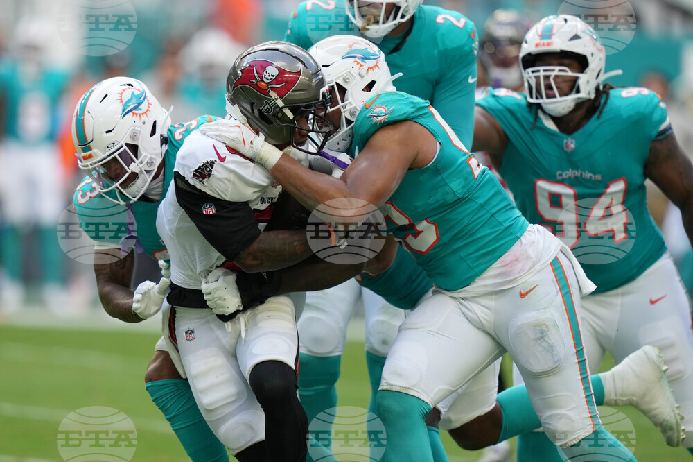 Buccaneers Dolphins Football