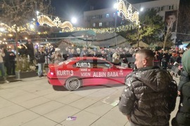 Косово - Прищина - парламентарни избори - празненство