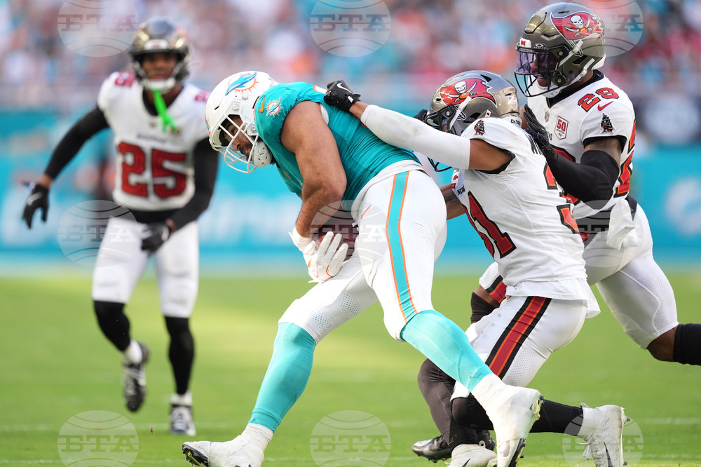 Buccaneers Dolphins Football