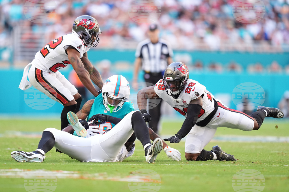 Buccaneers Dolphins Football