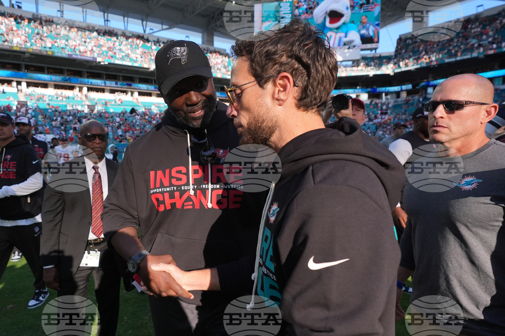 Buccaneers Dolphins Football