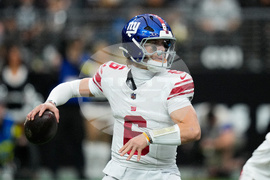 Giants Raiders Football