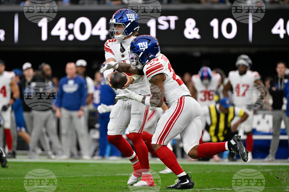 Giants Raiders Football