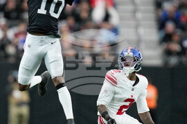 APTOPIX Giants Raiders Football