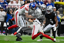 APTOPIX Giants Raiders Football