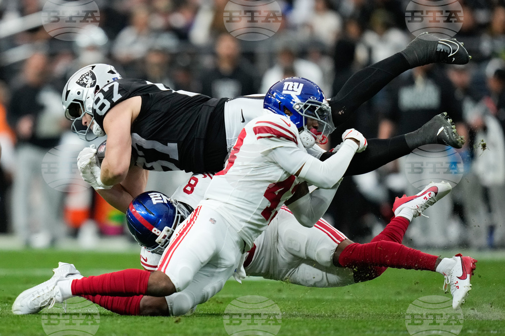 APTOPIX Giants Raiders Football