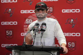 Buccaneers Dolphins Football