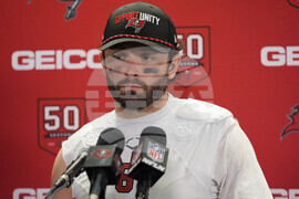 Buccaneers Dolphins Football