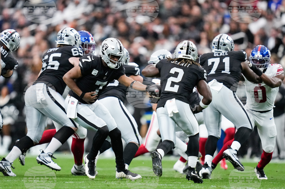 Giants Raiders Football