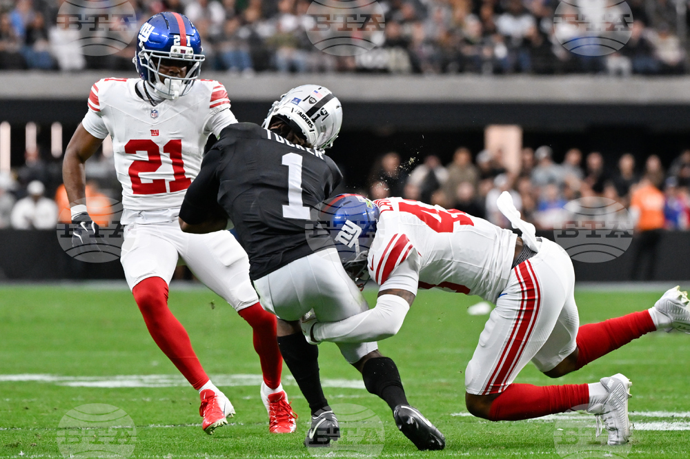 Giants Raiders Football