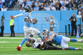 Saints Titans Football