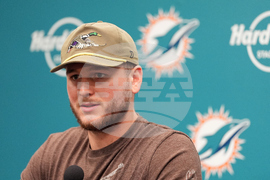 Buccaneers Dolphins Football